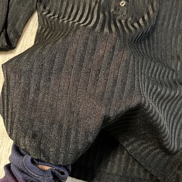 Sheer long sleeve black top size small from shein - Picture 2 of 3